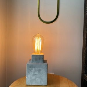 Concrete table lamp